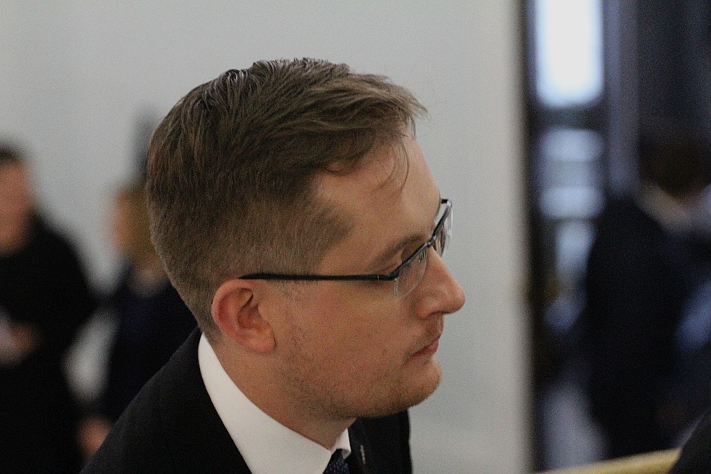Posłowie ślubowali w Sejmie. Byliśmy przy Wiejskiej