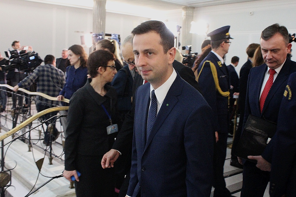 Posłowie ślubowali w Sejmie. Byliśmy przy Wiejskiej