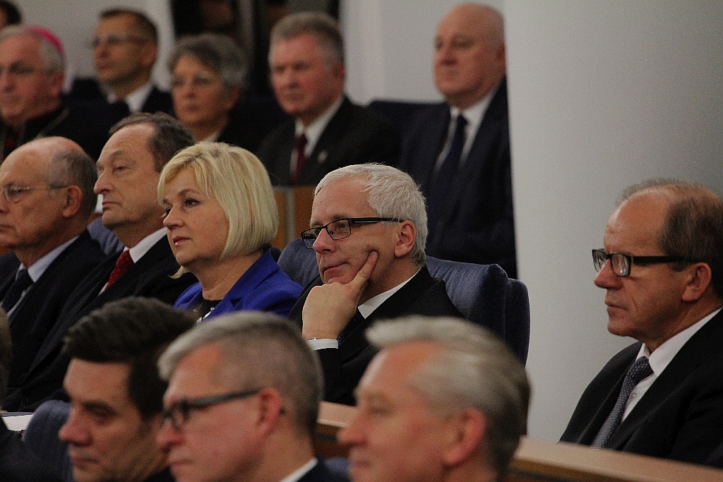 Czudowska zaprzysiężona. Piewsze posiedzenie Senatu za nami