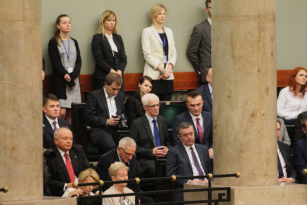 Posłowie ślubowali w Sejmie. Byliśmy przy Wiejskiej
