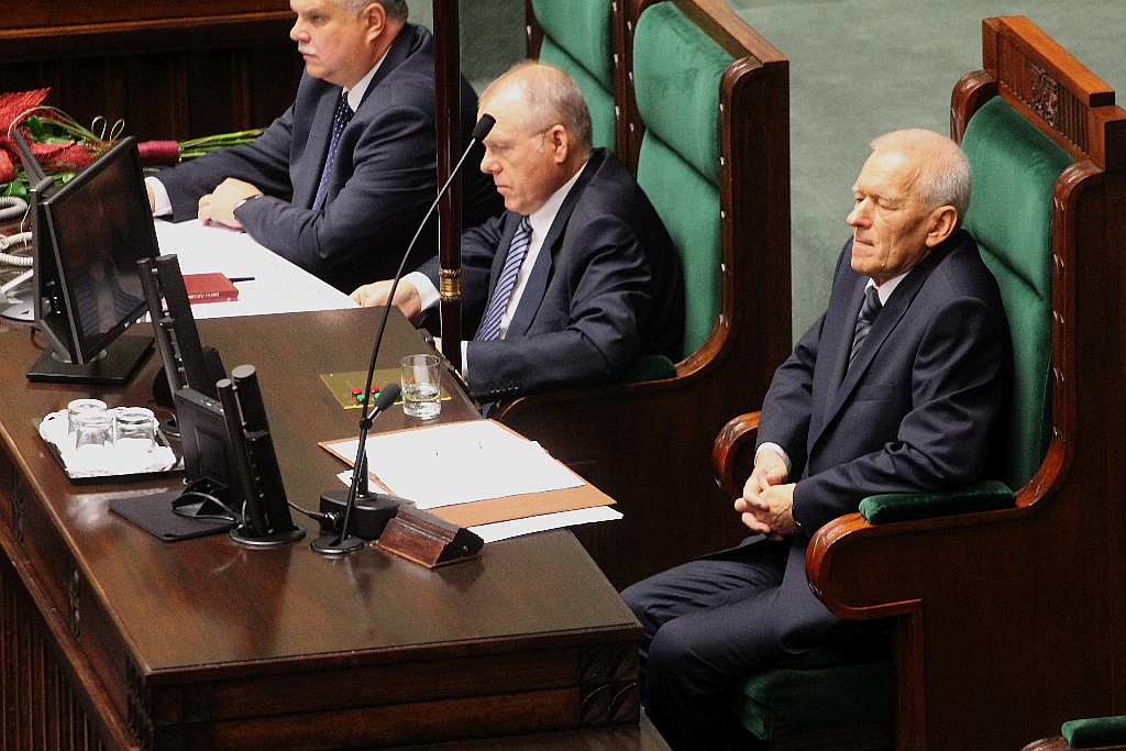 Posłowie ślubowali w Sejmie. Byliśmy przy Wiejskiej