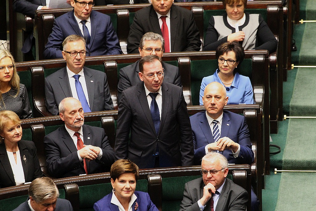 Posłowie ślubowali w Sejmie. Byliśmy przy Wiejskiej