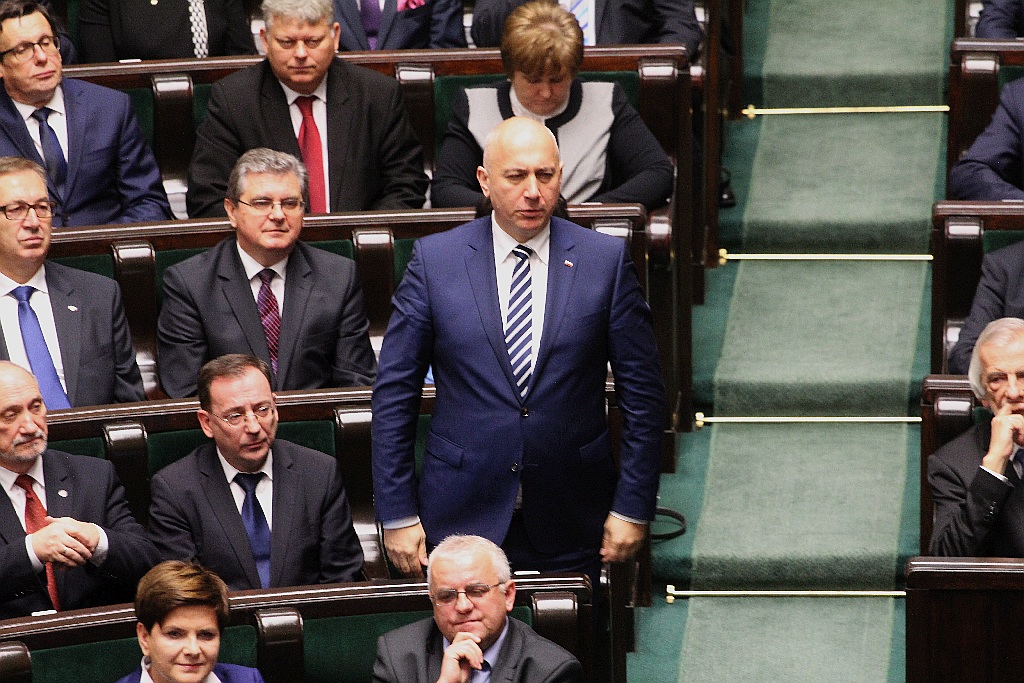 Posłowie ślubowali w Sejmie. Byliśmy przy Wiejskiej