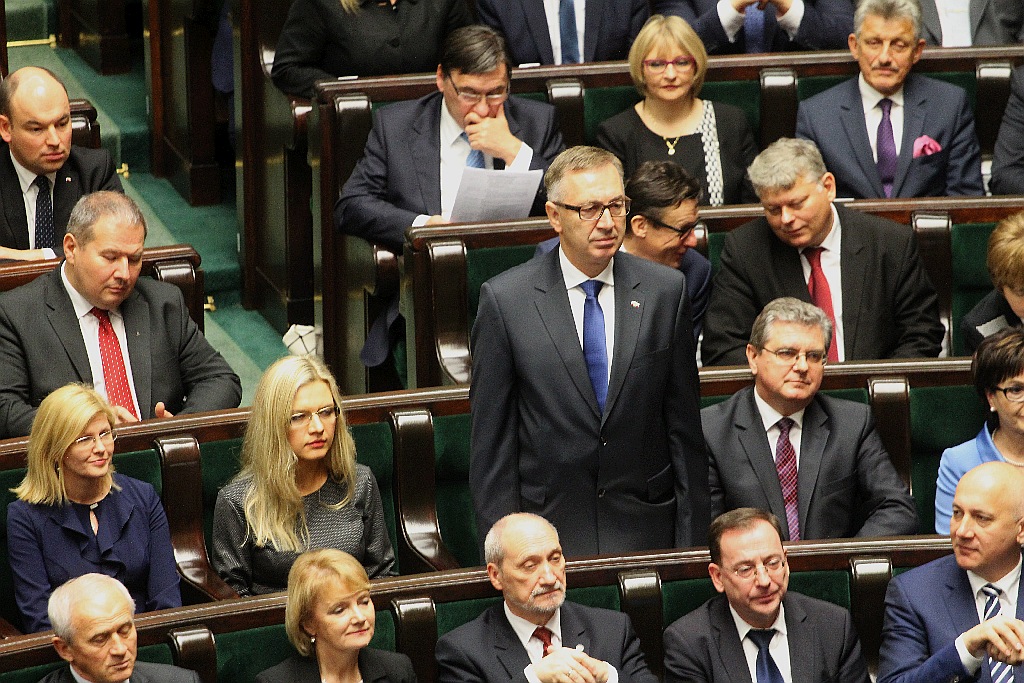 Posłowie ślubowali w Sejmie. Byliśmy przy Wiejskiej