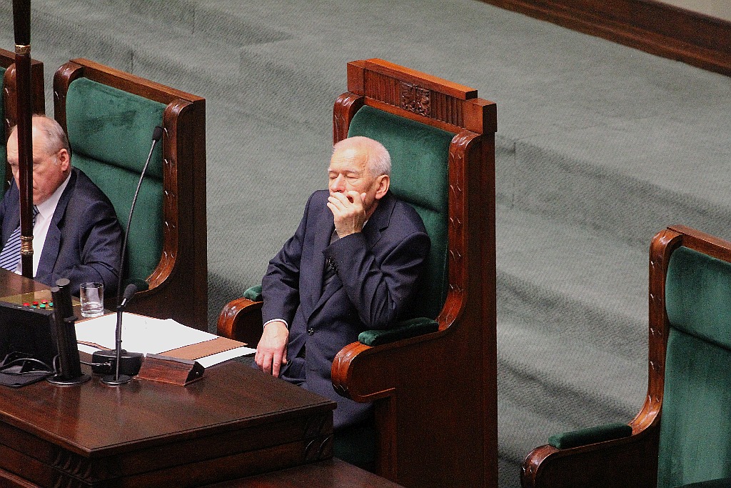 Posłowie ślubowali w Sejmie. Byliśmy przy Wiejskiej