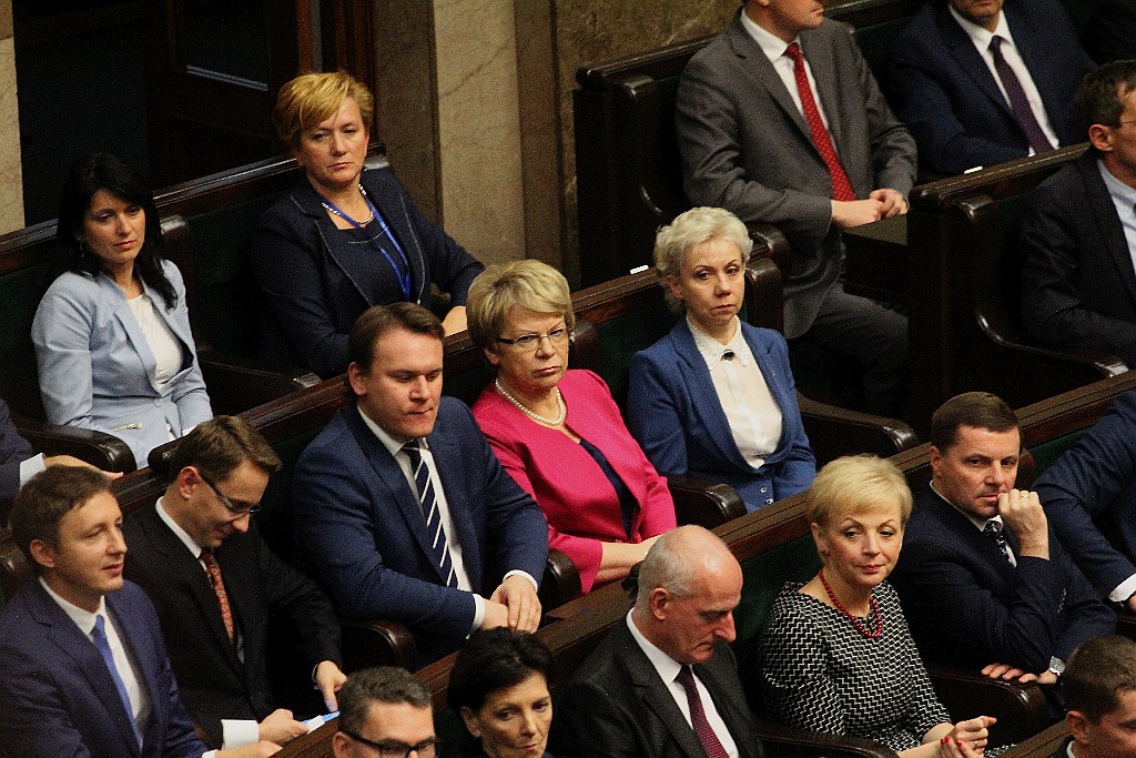 Posłowie ślubowali w Sejmie. Byliśmy przy Wiejskiej