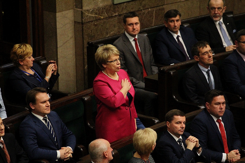 Posłowie ślubowali w Sejmie. Byliśmy przy Wiejskiej