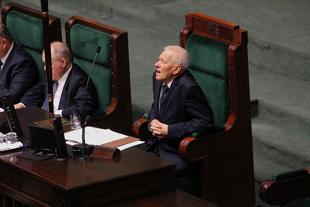 Posłowie ślubowali w Sejmie. Byliśmy przy Wiejskiej