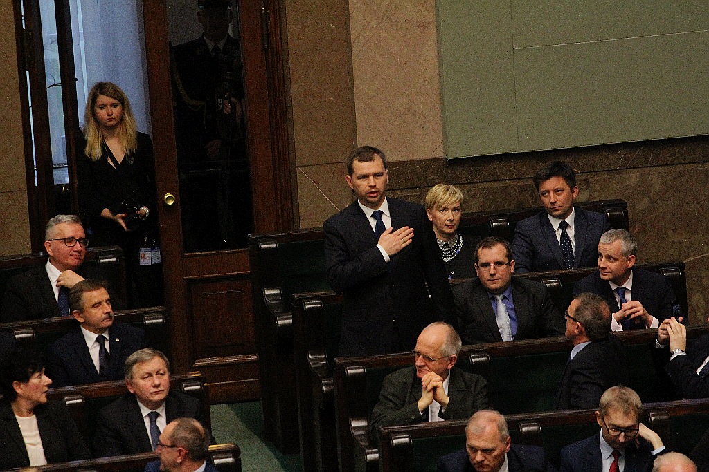 Posłowie ślubowali w Sejmie. Byliśmy przy Wiejskiej