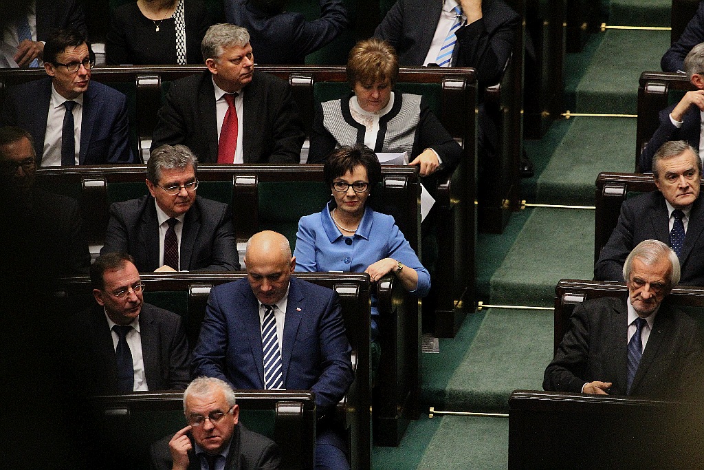 Posłowie ślubowali w Sejmie. Byliśmy przy Wiejskiej