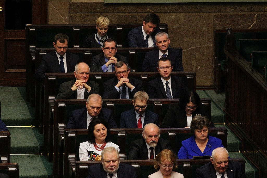 Posłowie ślubowali w Sejmie. Byliśmy przy Wiejskiej