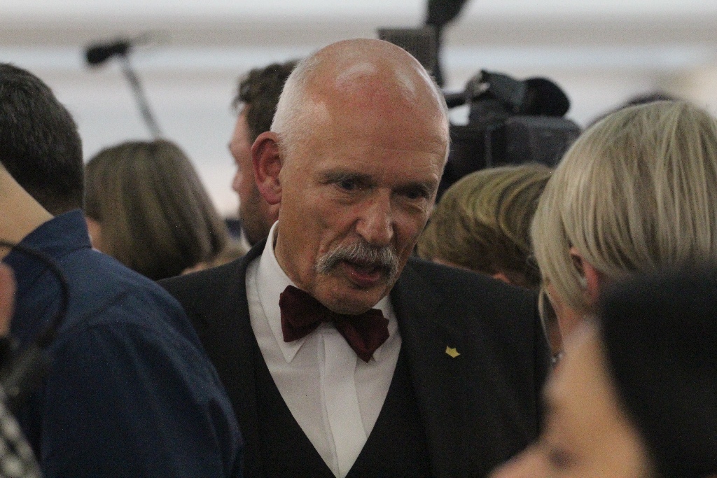 Posłowie ślubowali w Sejmie. Byliśmy przy Wiejskiej