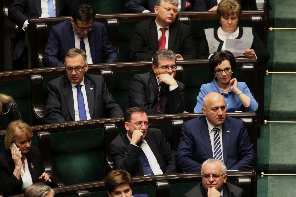 Posłowie ślubowali w Sejmie. Byliśmy przy Wiejskiej