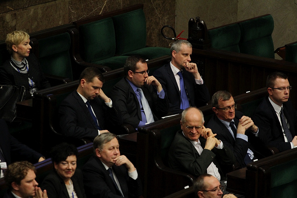 Posłowie ślubowali w Sejmie. Byliśmy przy Wiejskiej