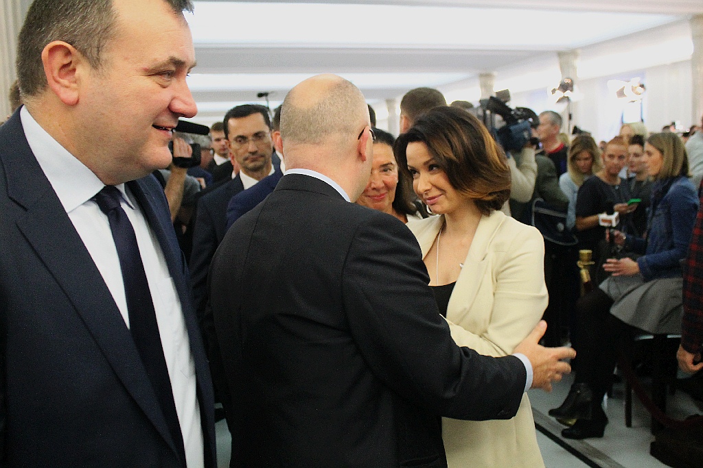 Posłowie ślubowali w Sejmie. Byliśmy przy Wiejskiej