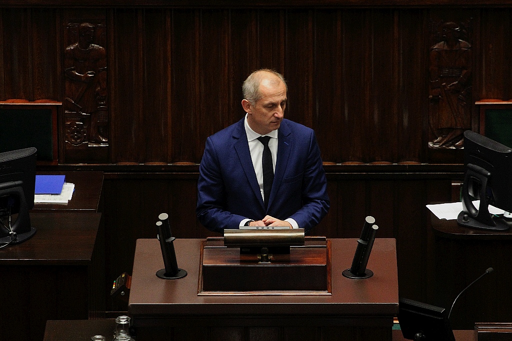 Posłowie ślubowali w Sejmie. Byliśmy przy Wiejskiej
