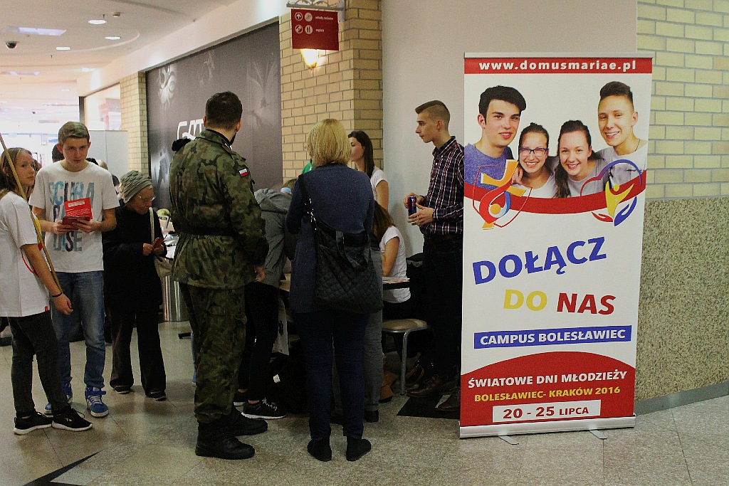 Uczestnicy Światowych Dni Młodzieży uczą się ratować ludzi