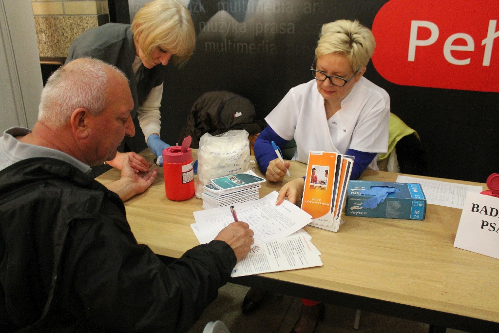 Uczestnicy Światowych Dni Młodzieży uczą się ratować ludzi