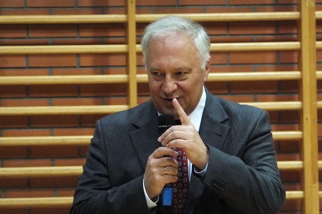 Złożyli ślubowanie i pierwszy raz założyli gimnazjalne kamizelki