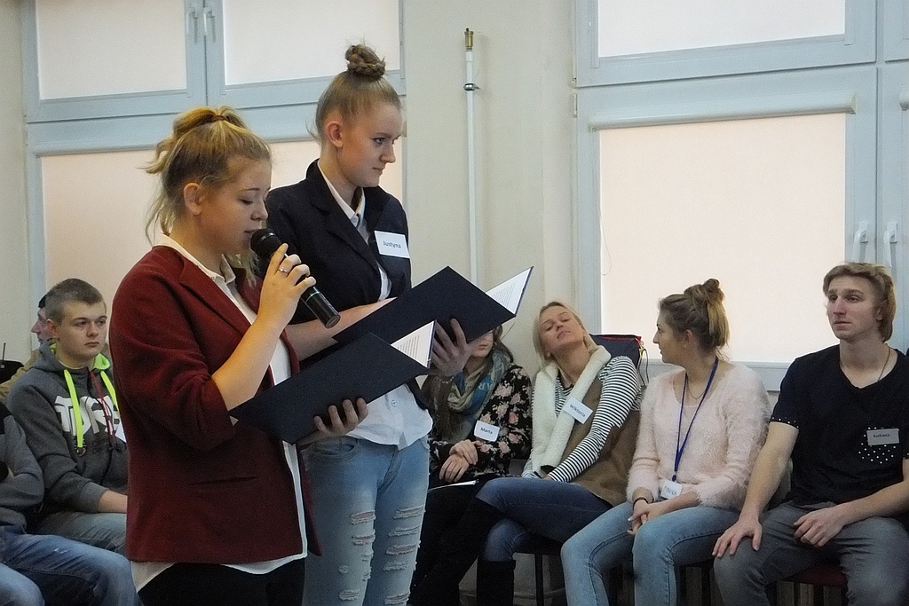 W VI Liceum Ogólnokształcącym odbyła się debata o uchodźcach