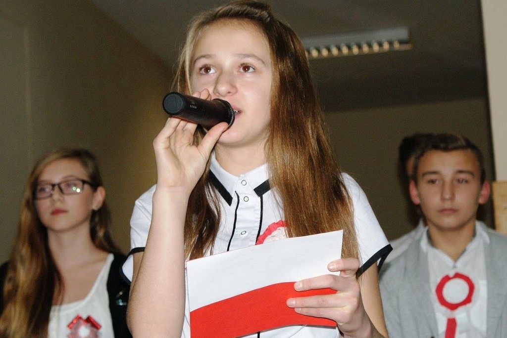 Szkoły w Gminie Ruja uroczyście uczciły święto niepodległości
