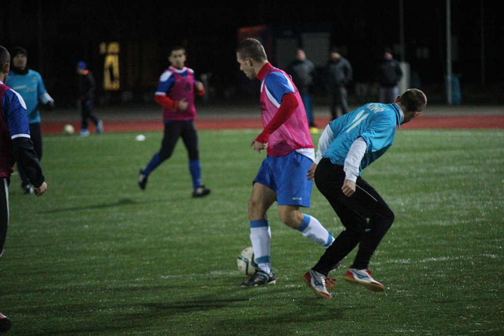 Liga Biznesu Miedzi Legnica. Kominki i Oldboje zagrają w finale