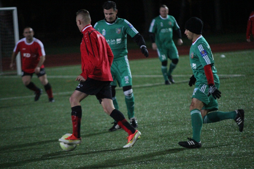 Liga Biznesu Miedzi Legnica. Kominki i Oldboje zagrają w finale