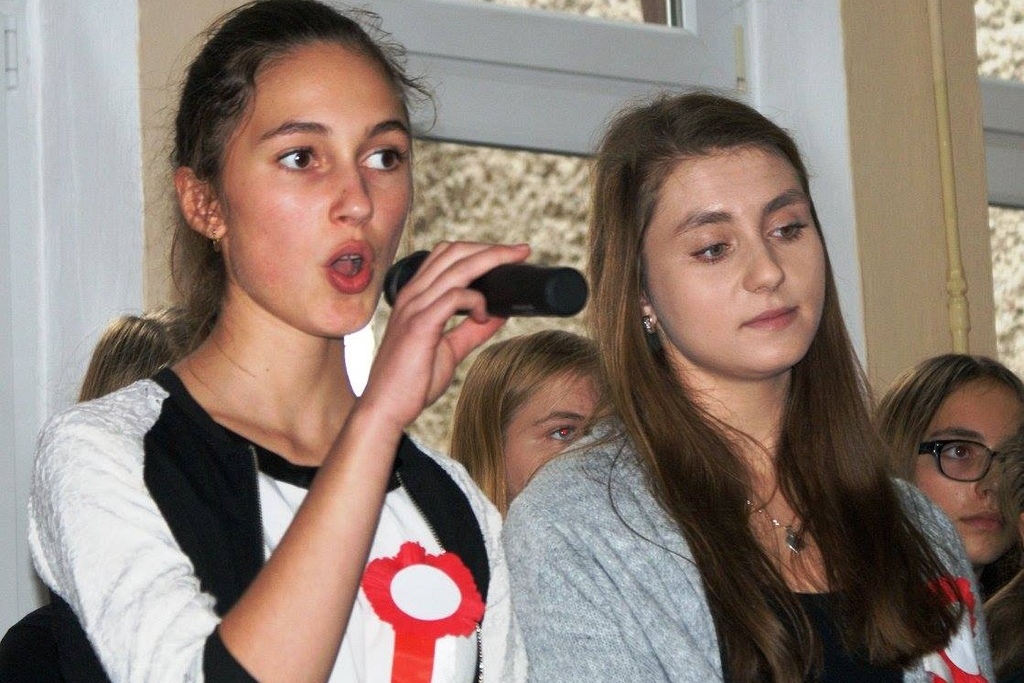 Szkoły w Gminie Ruja uroczyście uczciły święto niepodległości