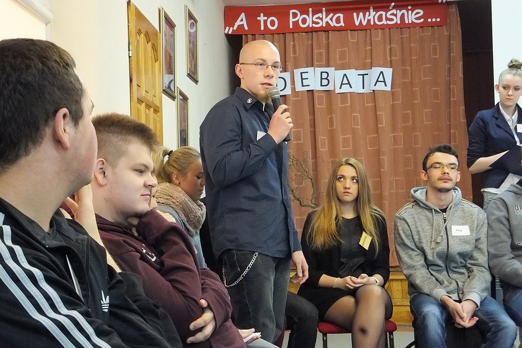 W VI Liceum Ogólnokształcącym odbyła się debata o uchodźcach