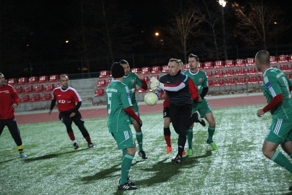 Liga Biznesu Miedzi Legnica. Kominki i Oldboje zagrają w finale