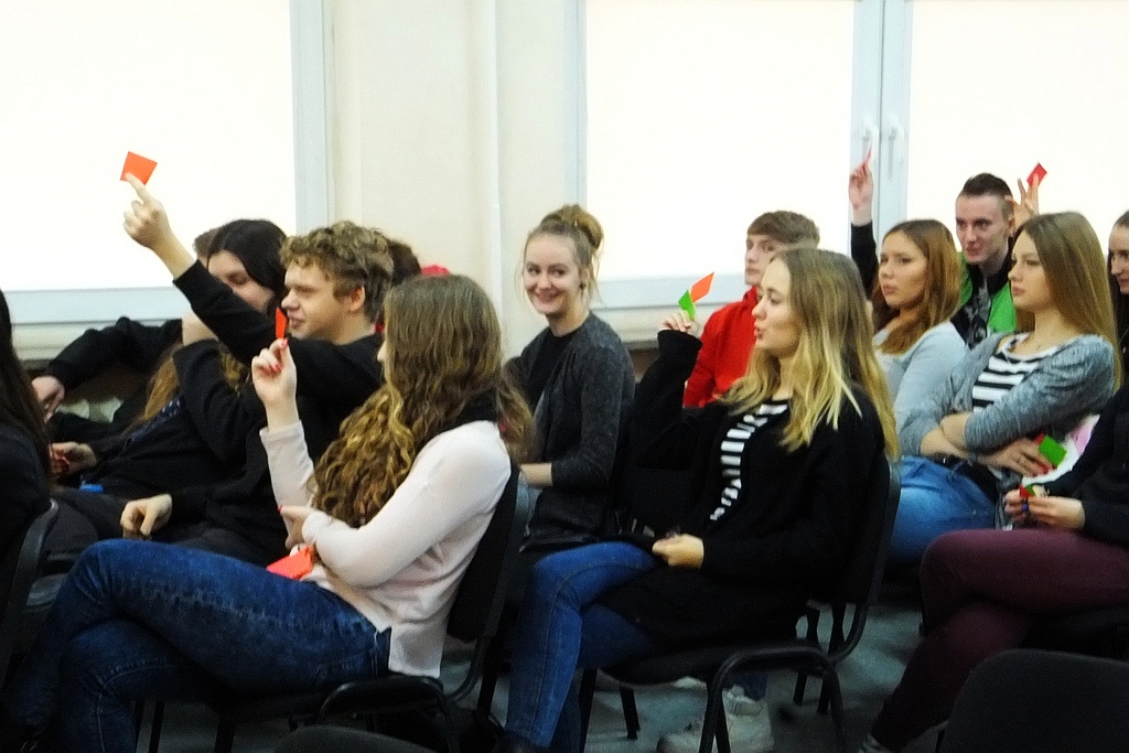 W VI Liceum Ogólnokształcącym odbyła się debata o uchodźcach