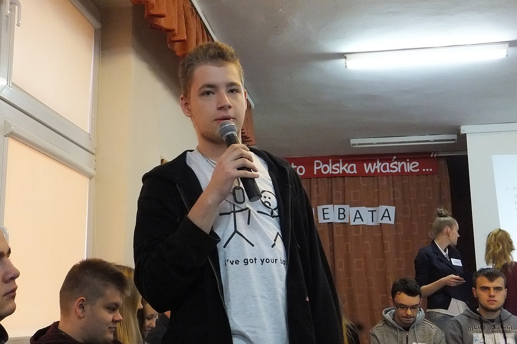 W VI Liceum Ogólnokształcącym odbyła się debata o uchodźcach