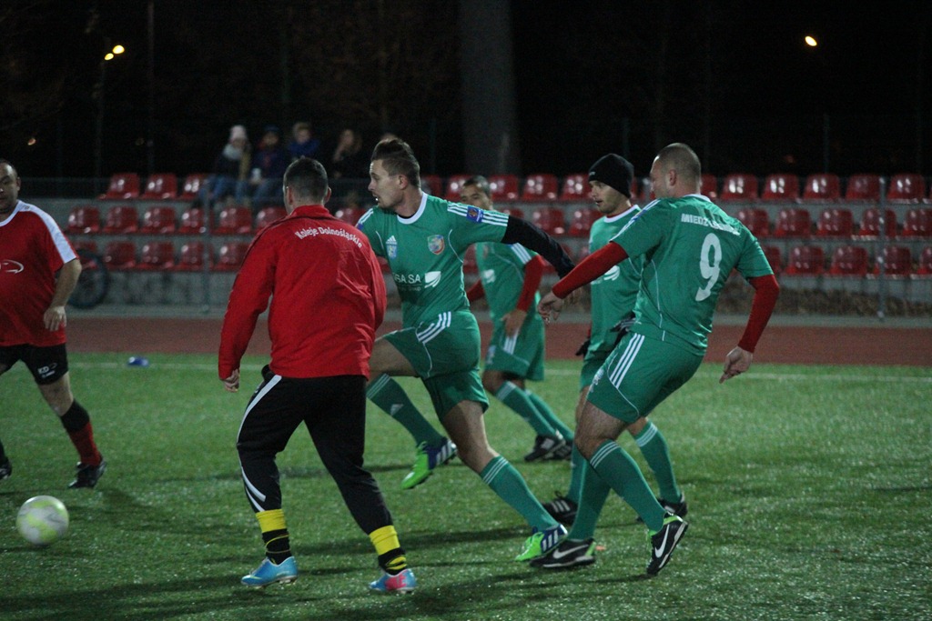 Liga Biznesu Miedzi Legnica. Kominki i Oldboje zagrają w finale