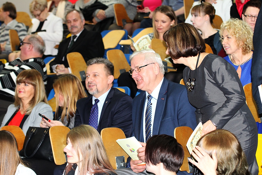 Pierwszoklasiści przyjęci do grona uczniów Akademickiego Liceum
