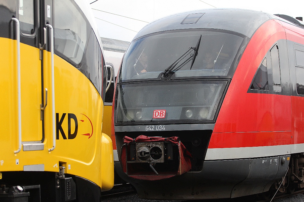 Dzień Otwarty Kolei Dolnośląskich. Zwiedzanie bazy i wycieczka