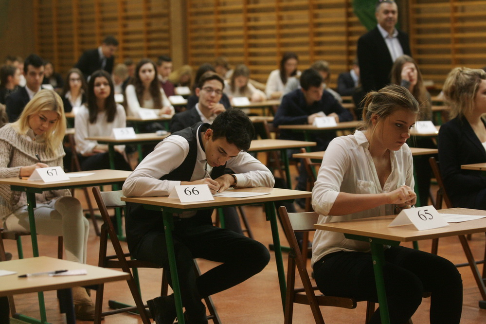 Próbna matura w V Liceum Ogólnokształcącym w Legnicy
