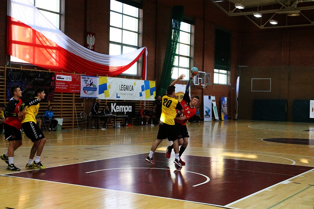 Drugi dzień turnieju piłki ręcznej Mikołajek Handball Cup 2015