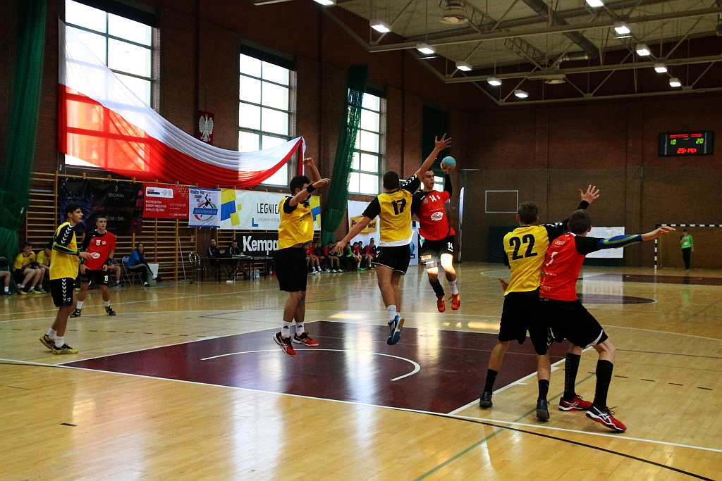 Drugi dzień turnieju piłki ręcznej Mikołajek Handball Cup 2015