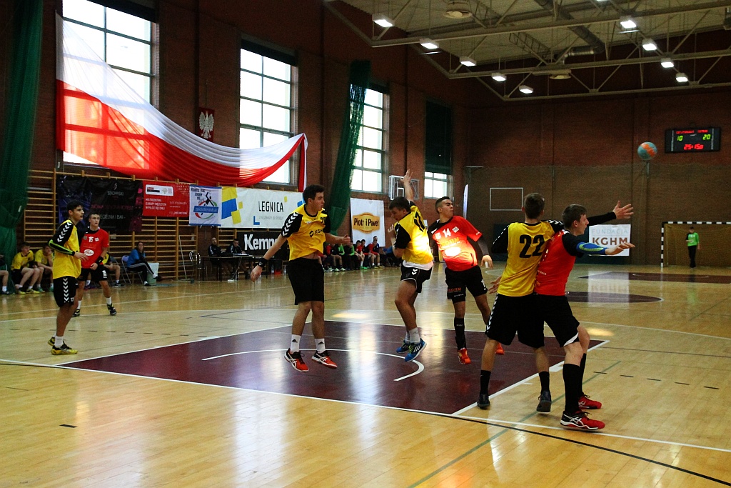 Drugi dzień turnieju piłki ręcznej Mikołajek Handball Cup 2015