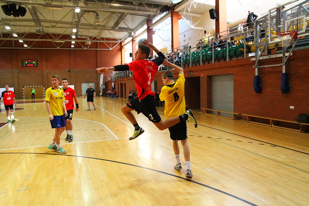 Drugi dzień turnieju piłki ręcznej Mikołajek Handball Cup 2015