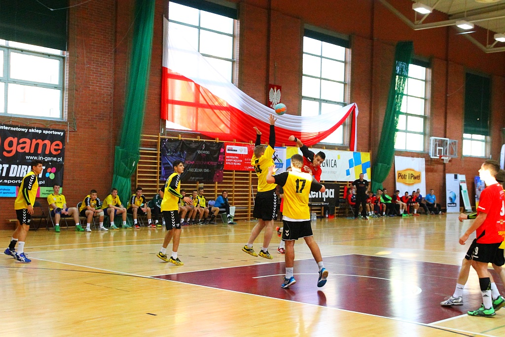 Drugi dzień turnieju piłki ręcznej Mikołajek Handball Cup 2015