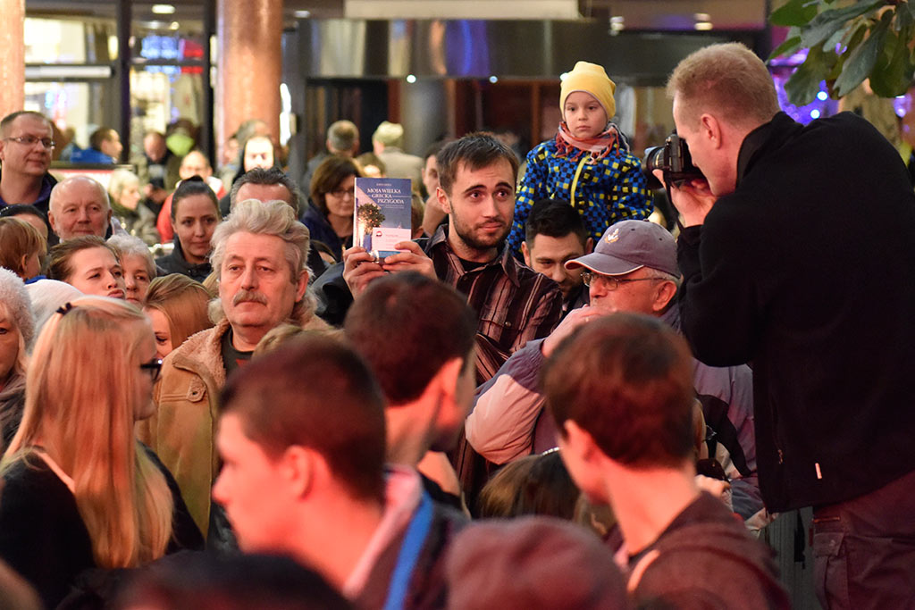 Tłumy szalały na koncercie Eweliny Lisowskiej w Galerii Piastów
