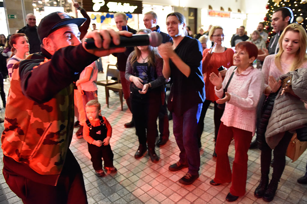 Gabriel Fleszar zagrał z przyjaciółmi dla Karoliny Ceglarskiej