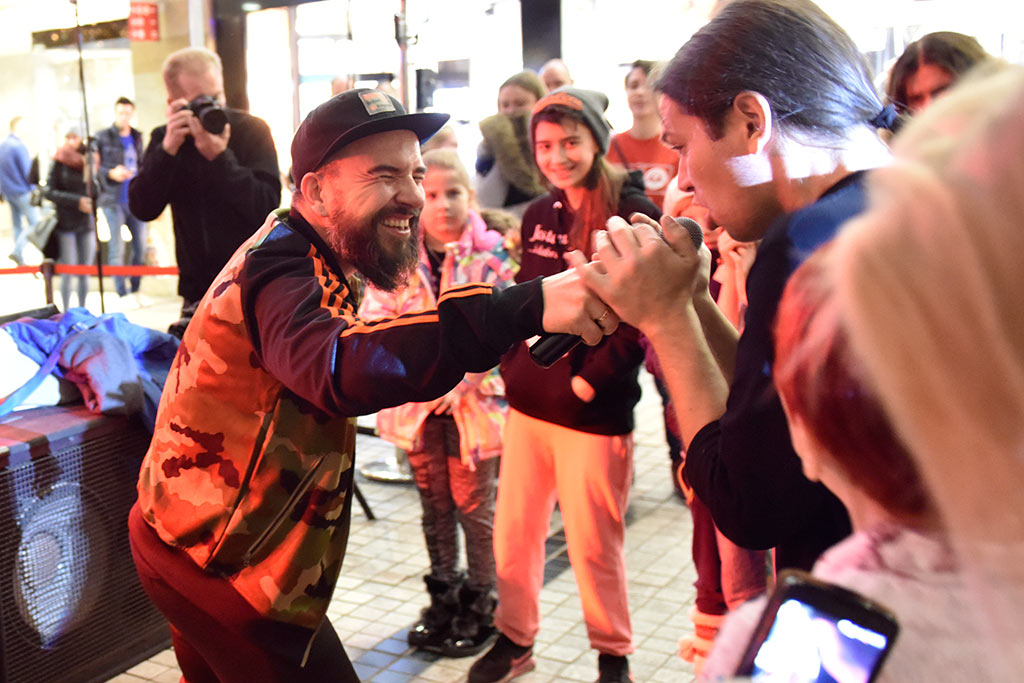 Gabriel Fleszar zagrał z przyjaciółmi dla Karoliny Ceglarskiej