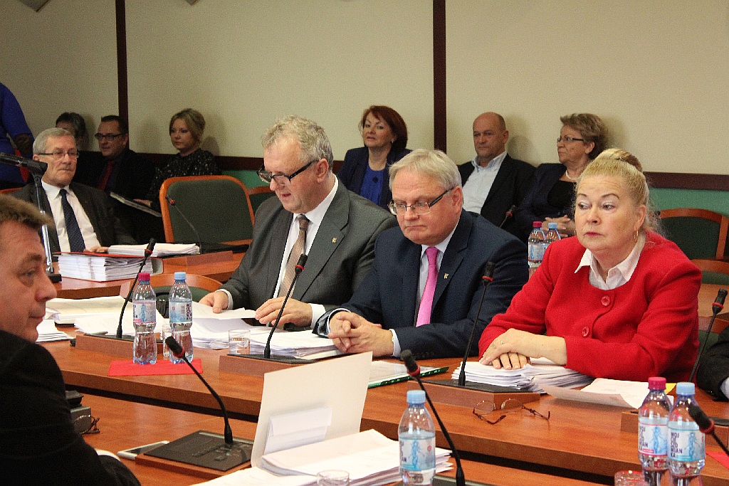 W poniedziałek legniccy radni debatowali na listopadowej sesji