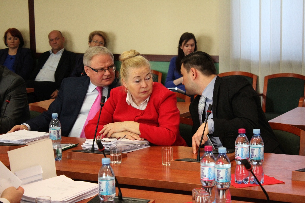 W poniedziałek legniccy radni debatowali na listopadowej sesji