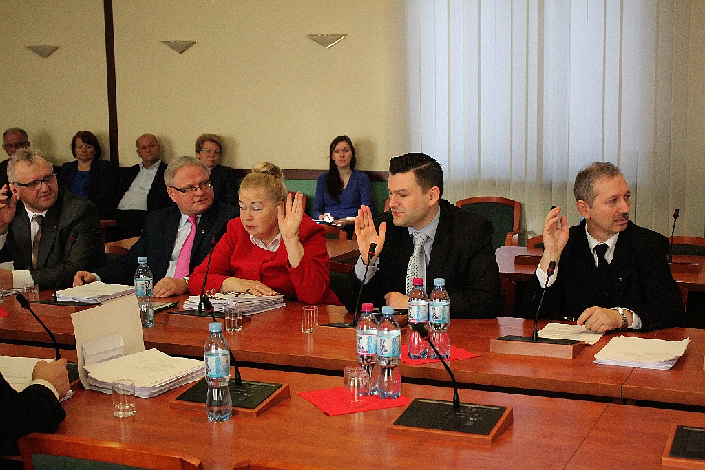W poniedziałek legniccy radni debatowali na listopadowej sesji