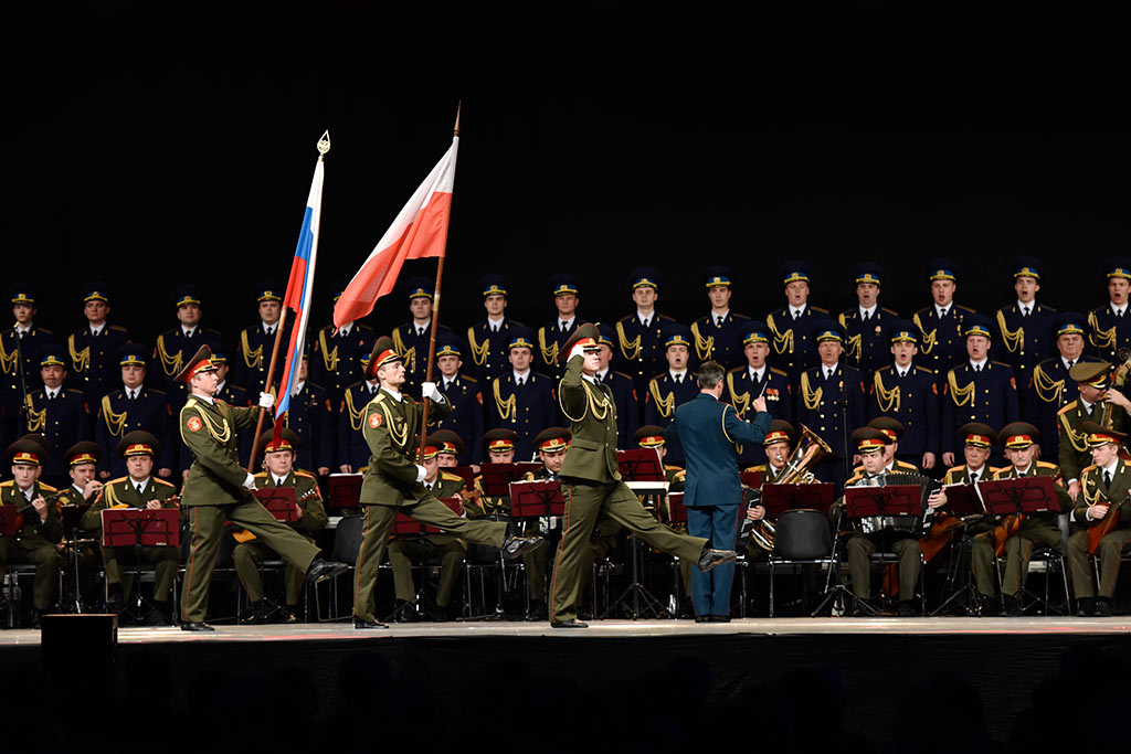 Porywający występ artystów Chóru Alexandrowa. Owacje na stojąco