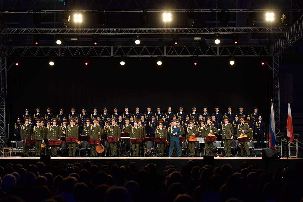 Porywający występ artystów Chóru Alexandrowa. Owacje na stojąco