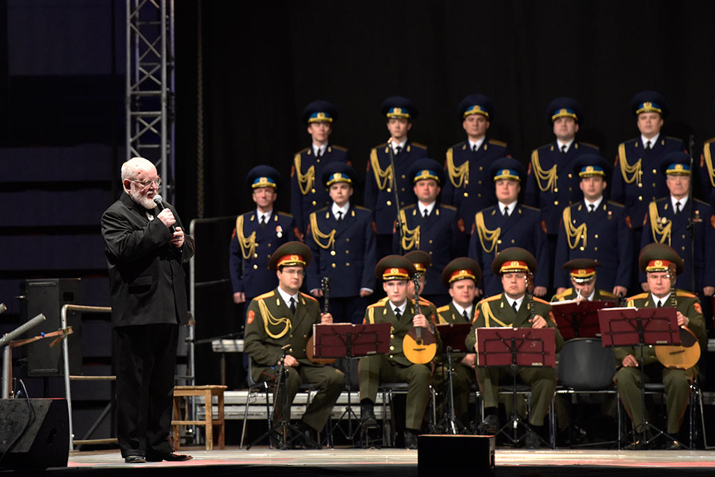 Porywający występ artystów Chóru Alexandrowa. Owacje na stojąco